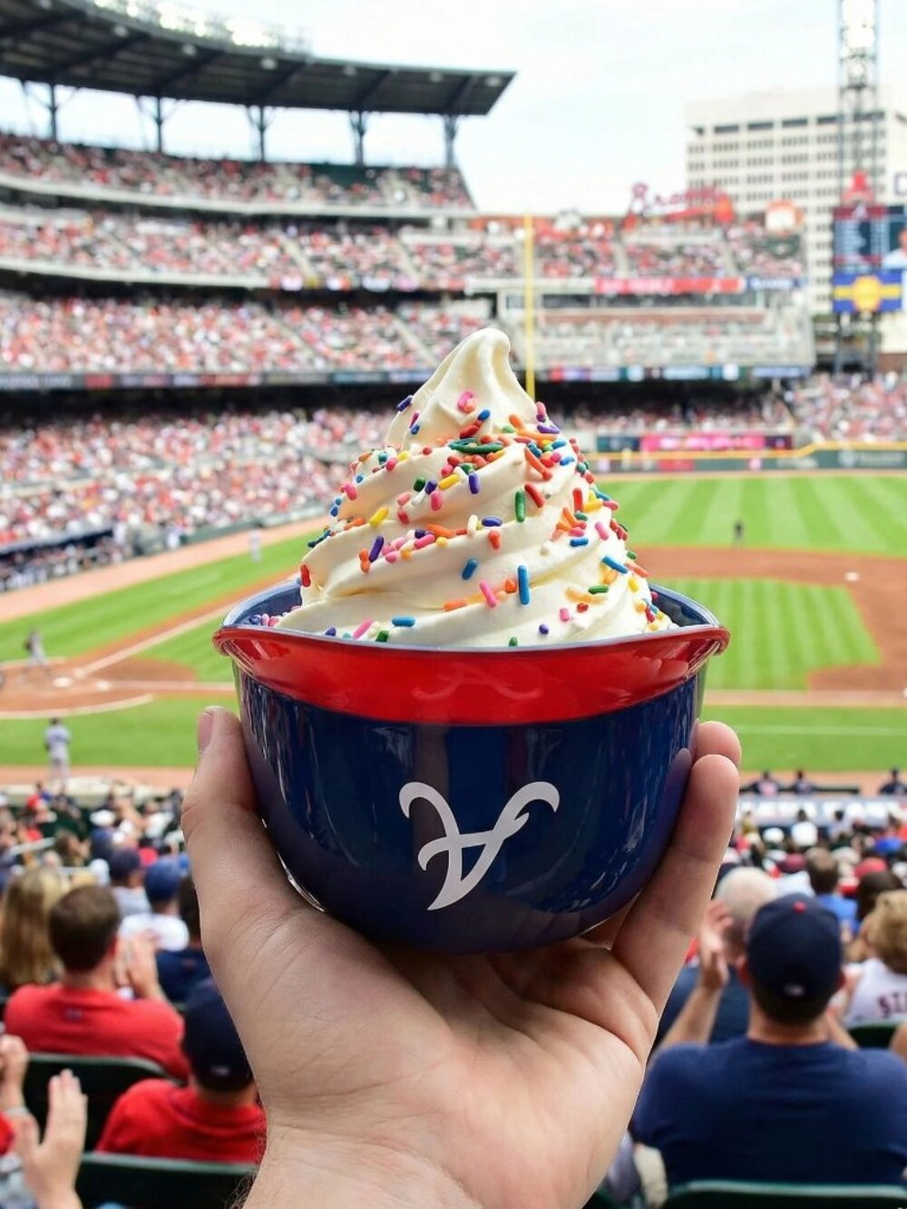 Atlanta Braves Mini Baseball Helmet 8oz Ice Cream Sundae Cup